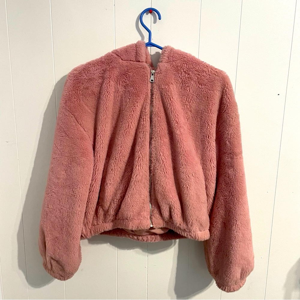 Streetwear Society Faux Fur Pink Cropped Jacket